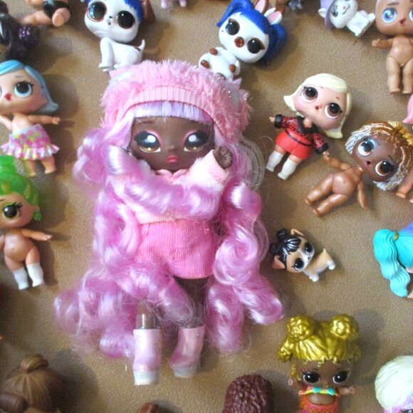Lot Of 40 LOL Surprise Mini Dolls & Pets 3 " Mixed Styles Collectible Figures - Picture 1 of 5